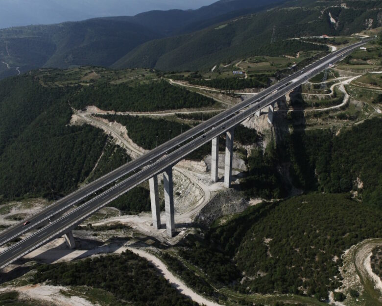 Η Εγνατία Οδός περνάει στην κοινοπραξία ΓΕΚ ΤΕΡΝΑ και Egis Projects για τα επόμενα 35 χρόνια