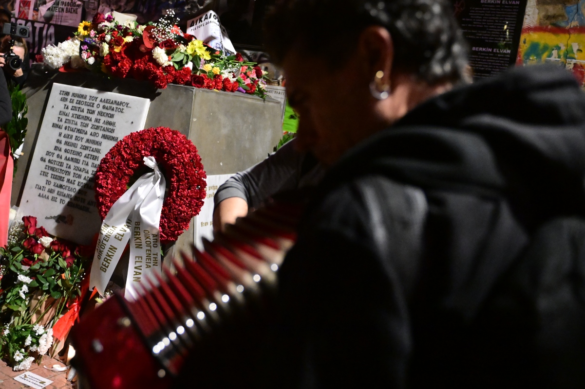 Το μνημείο του Αλέξανδρου Γρηγορόπουλου