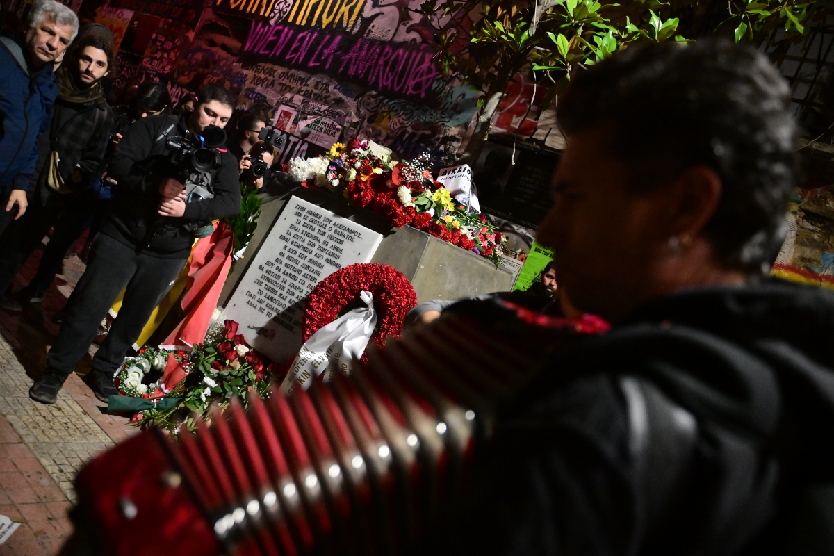 Το μνημείο του Αλέξανδρου Γρηγορόπουλου