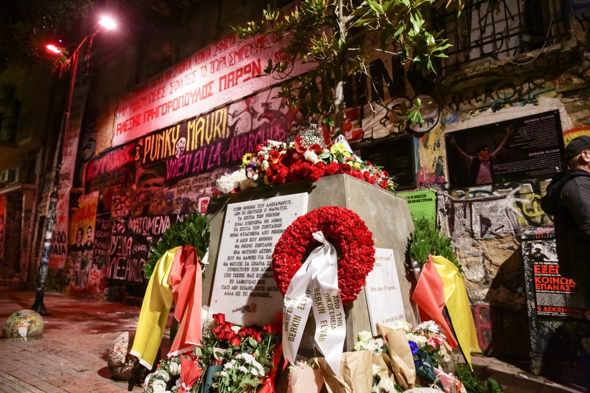 Το μνημείο του Αλέξανδρου Γρηγορόπουλου