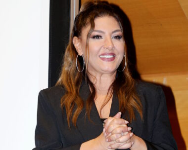 Έλενα Παπαρίζου