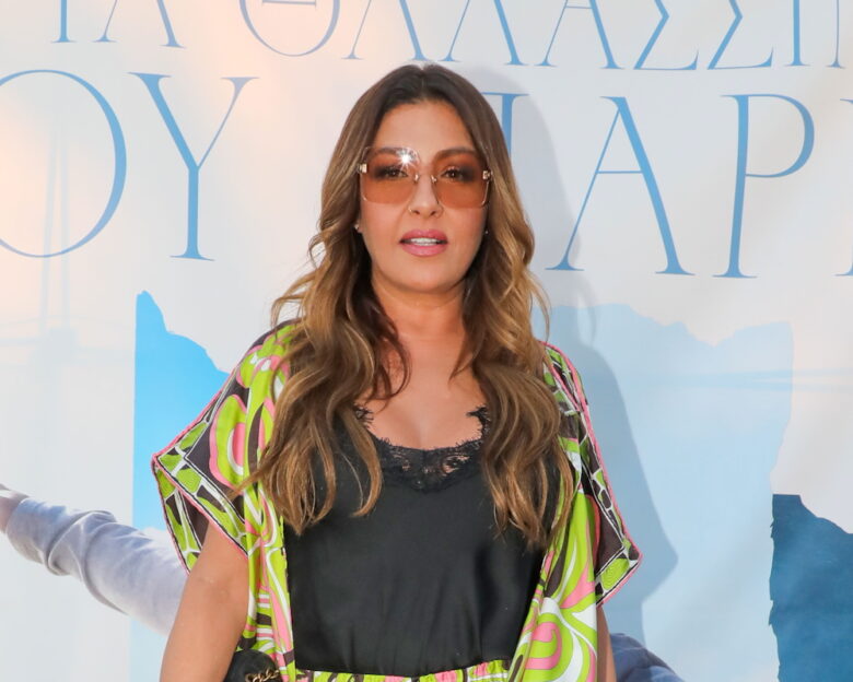 Έλενα Παπαρίζου: Ο Κωστής Μαραβέγιας την αντικαθιστά στα σημερινά γυρίσματα του «The Voice of Greece»