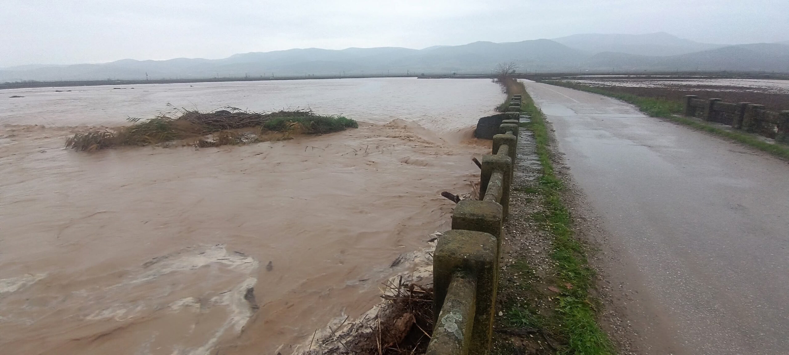 Ο φουσκωμένος ποταμός Ενιπέας