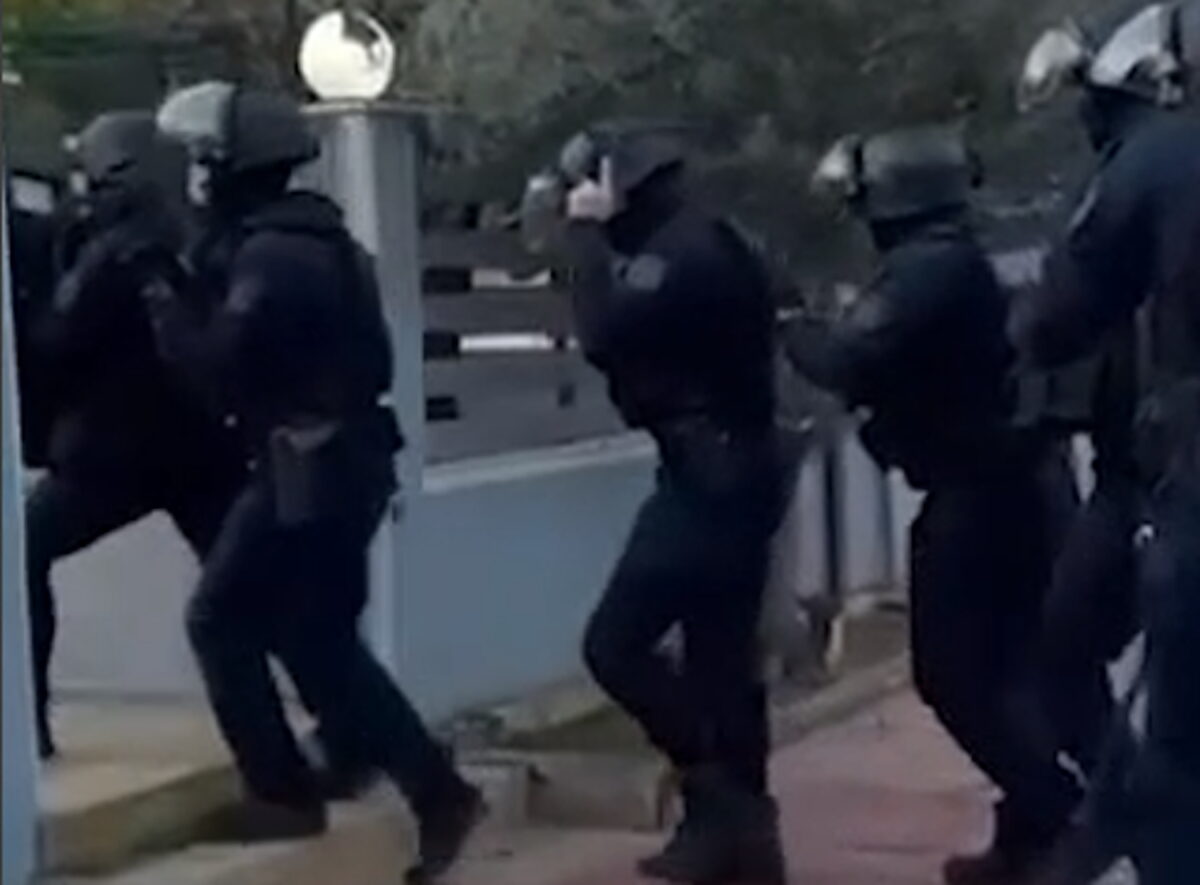 Επιχείρηση της αστυνομίας στη δυτική Αττική