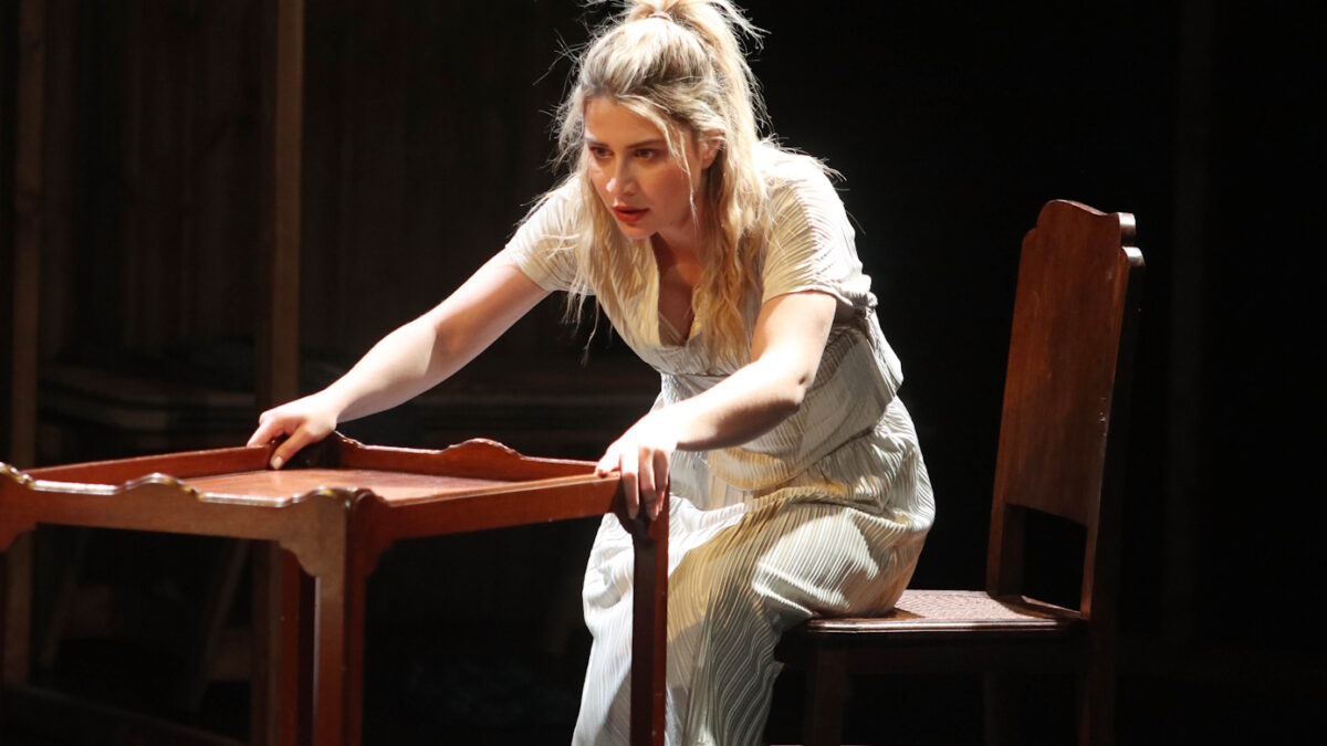 Εριέττα Μανούρη