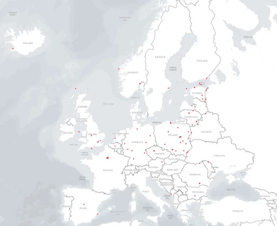 Με κόκκινες κουκίδες αποτυπώνονται τα σημεία στην Ευρώπη όπου έγιναν σαμποτάζ και αποδίδονται στη Ρωσία
