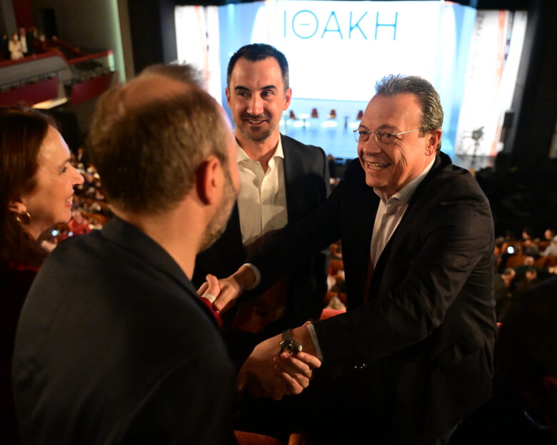 Μαρινάκης για Τσίπρα: Αποτυχημένο reunion παλιών συντρόφων – Κάποιους μάλιστα τους έβαλε στον εξώστη