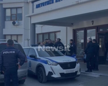 Οι δύο άνδρες στα δικαστήρια