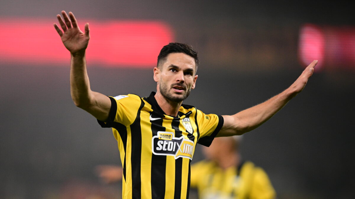 Ο Γκατσίνοβιτς με τη φανέλα της ΑΕΚ(KLODIAN LATO