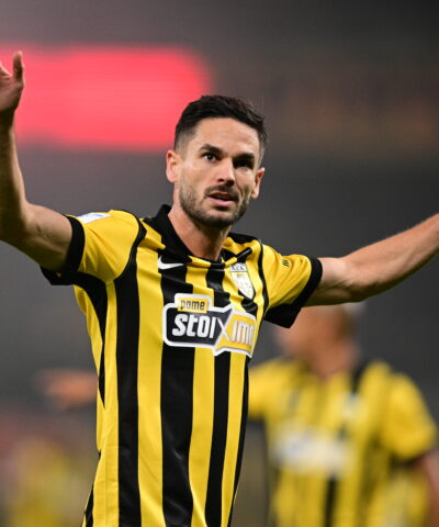 Ο Γκατσίνοβιτς με τη φανέλα της ΑΕΚ(KLODIAN LATO