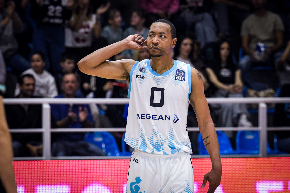 Ο Γκάουντλοκ με τη φανέλα του Κολοσσού Ρόδου