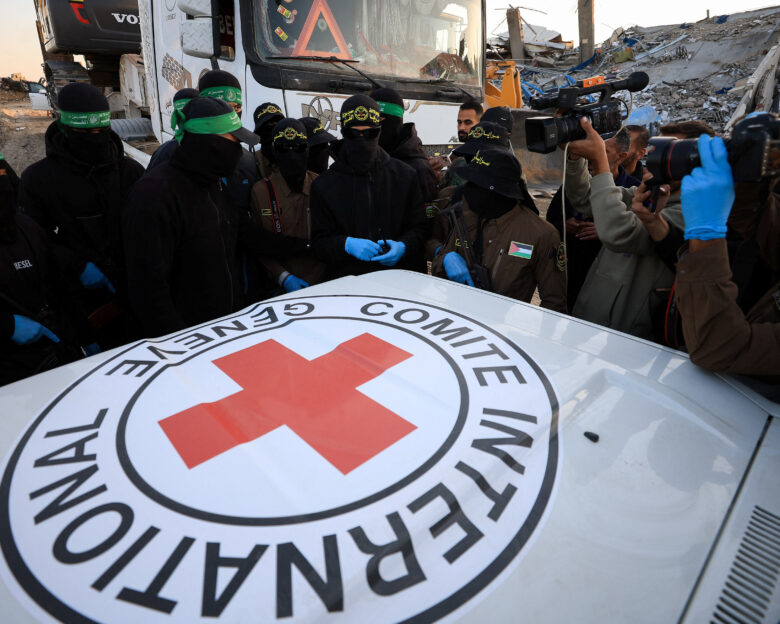 Ισραηλινή αποστολή στο Κάιρο για την επιστροφή της σορού του τελευταίου ομήρου στη Γάζα