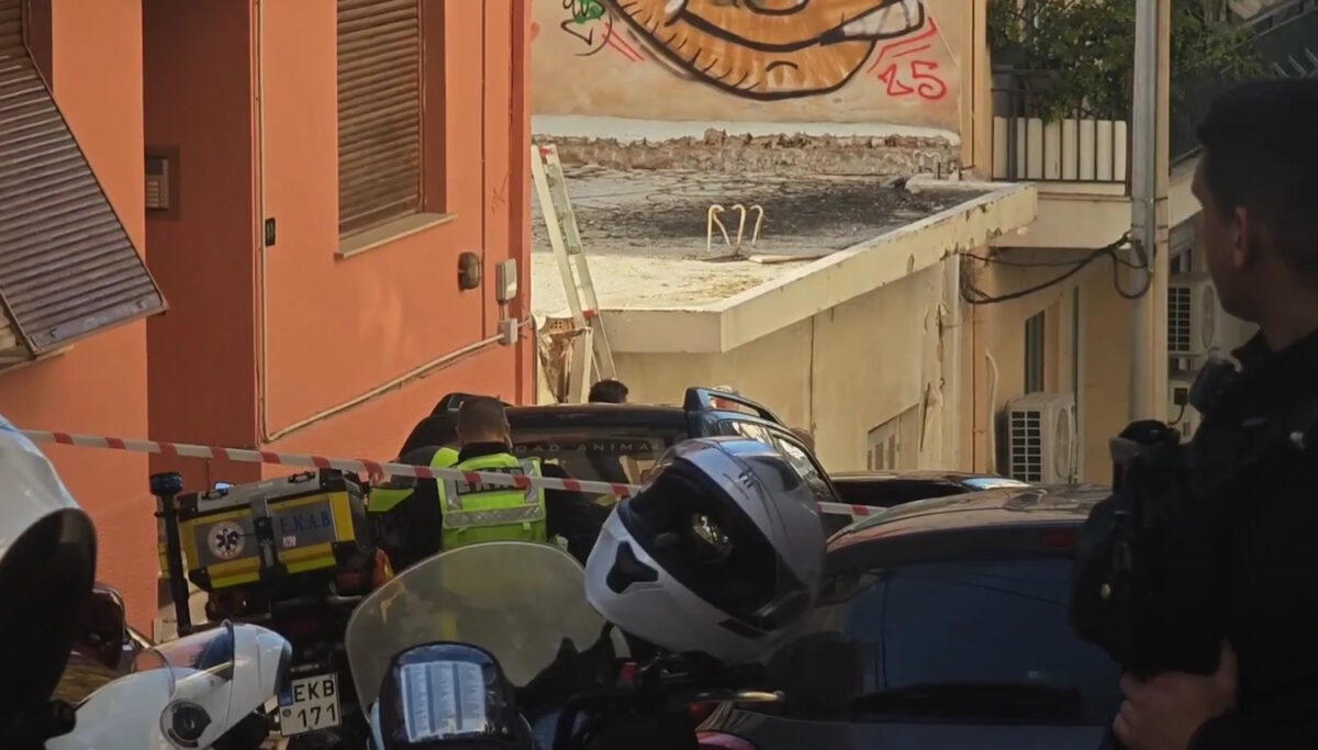 Το σημείο όπου ο άνδρας έπεσε από τον 4ο