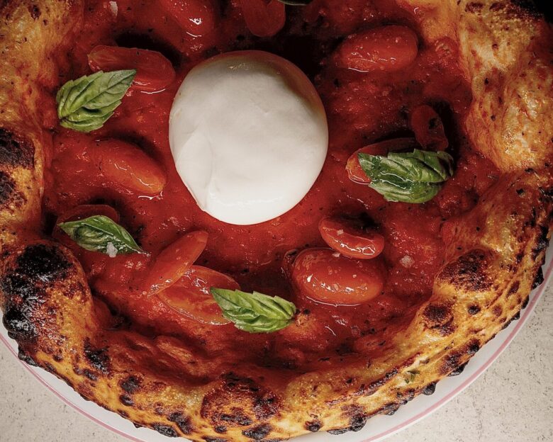 Etien Pizza Bar: η νέα αφήγηση της πίτσας και το event που τη φέρνει στο επίκεντρο