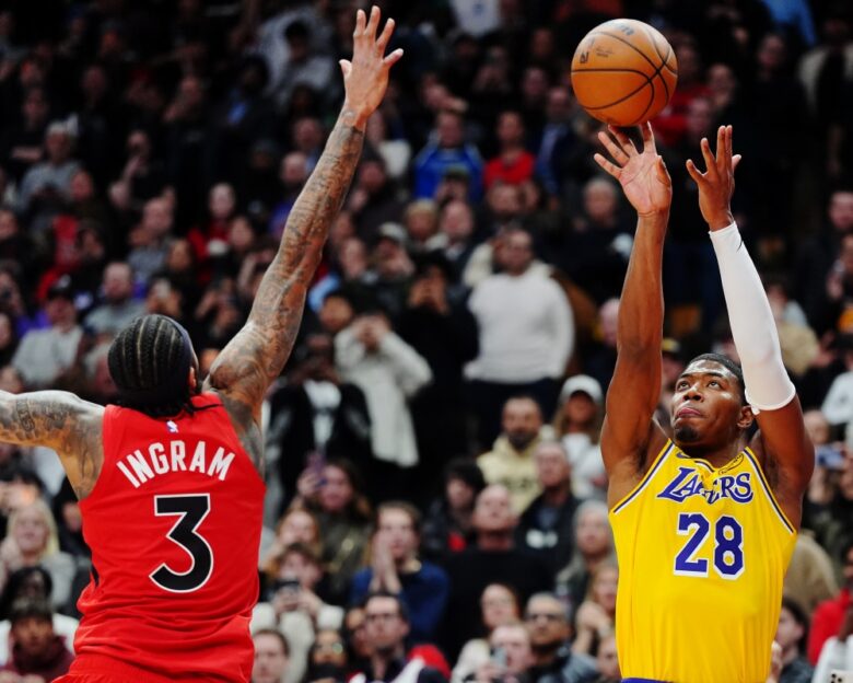 NBA: Οι Λέικερς απέδρασαν από το Τορόντο με τρίποντο του Χατσιμούρα, νίκη και για τους Σίξερς επί των Γουόριορς