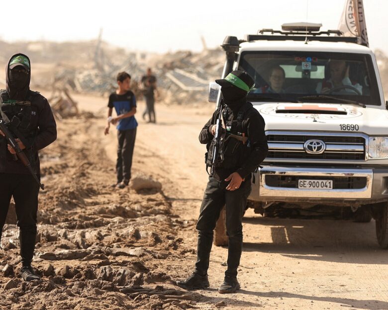 Η Χαμάς έτοιμη να «παγώσει ή να αποθηκεύσει» τα όπλα αντί να τα παραδώσει – Αναμένεται η αντίδραση του Ισραήλ