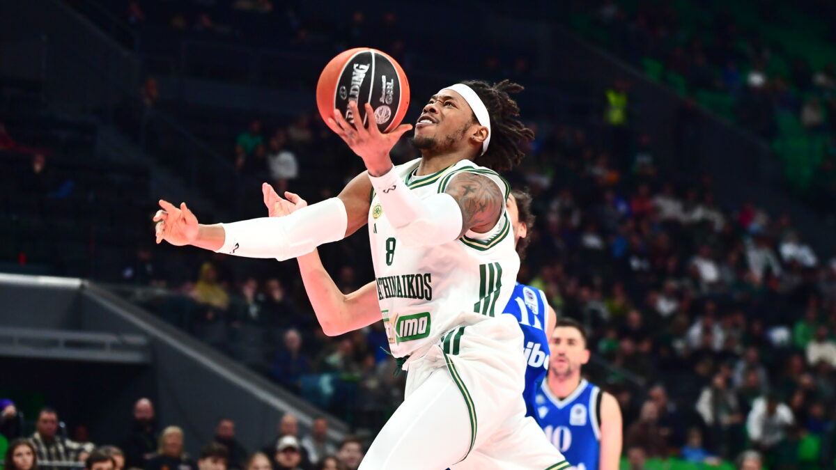 Ο Χολμς κόντρα στον Ηρακλή