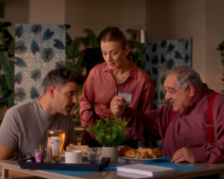 Hotel Elvira – επόμενο επεισόδιο: Η Ελβίρα συγκρούεται με τον Γιάννη για τη θέση του προέδρου στην Ένωση Ξενοδόχων