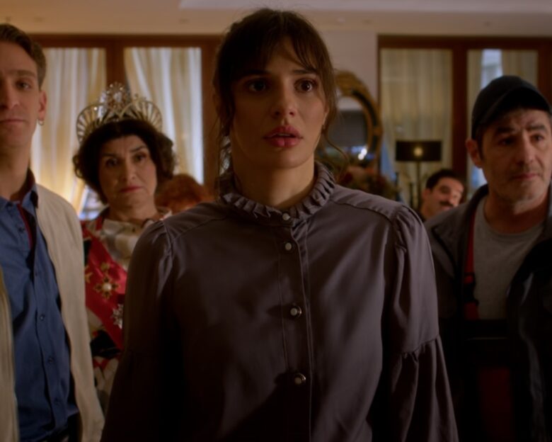 Hotel Elvira – επόμενο επεισόδιο: Ο Χάρι δίνει την εντύπωση στην Ελβίρα πως η προδοσία του είναι οριστική