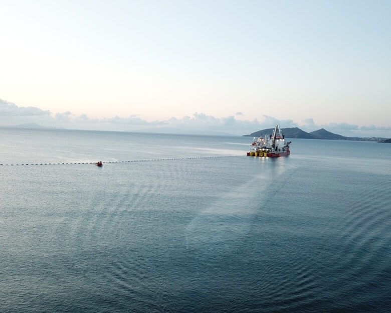 Ο ΑΔΜΗΕ προκηρύσσει τον διαγωνισμό για την ηλεκτρική διασύνδεση Κορίνθου – Κω