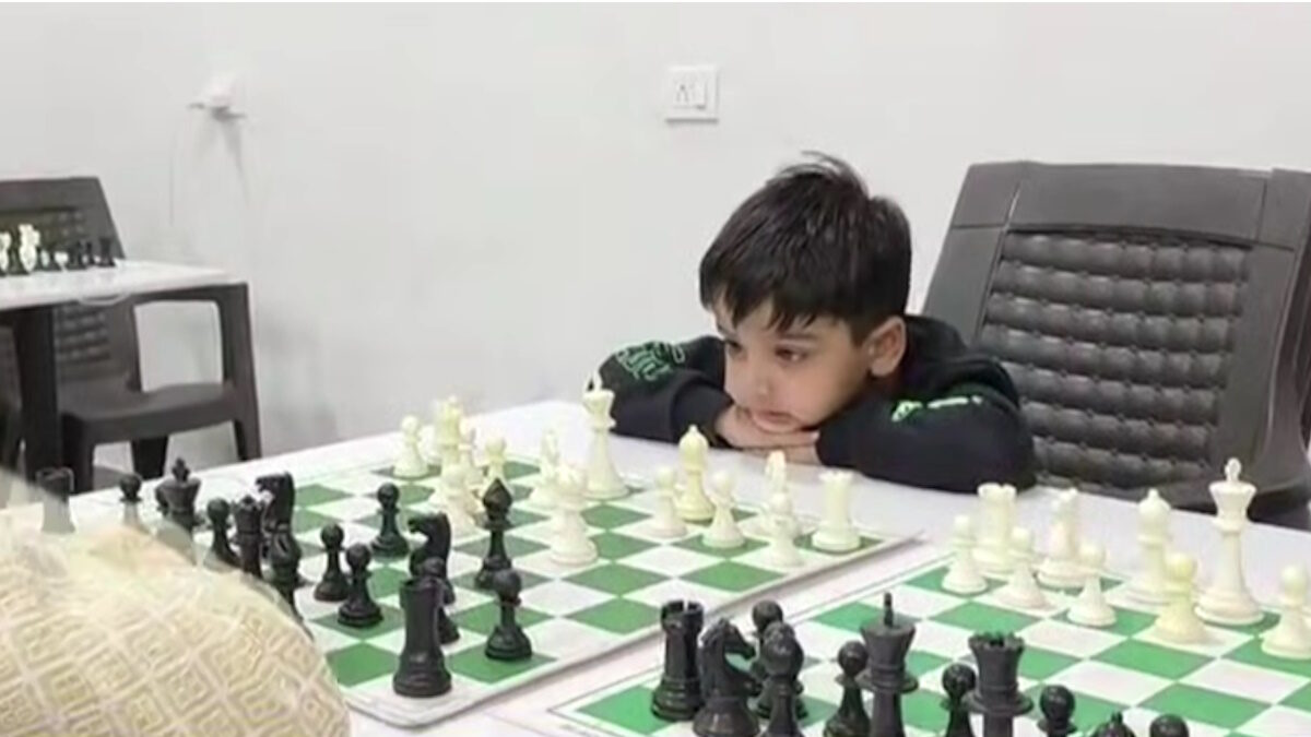 Το νεαρό θαύμα των σκακιών στην Ινδία