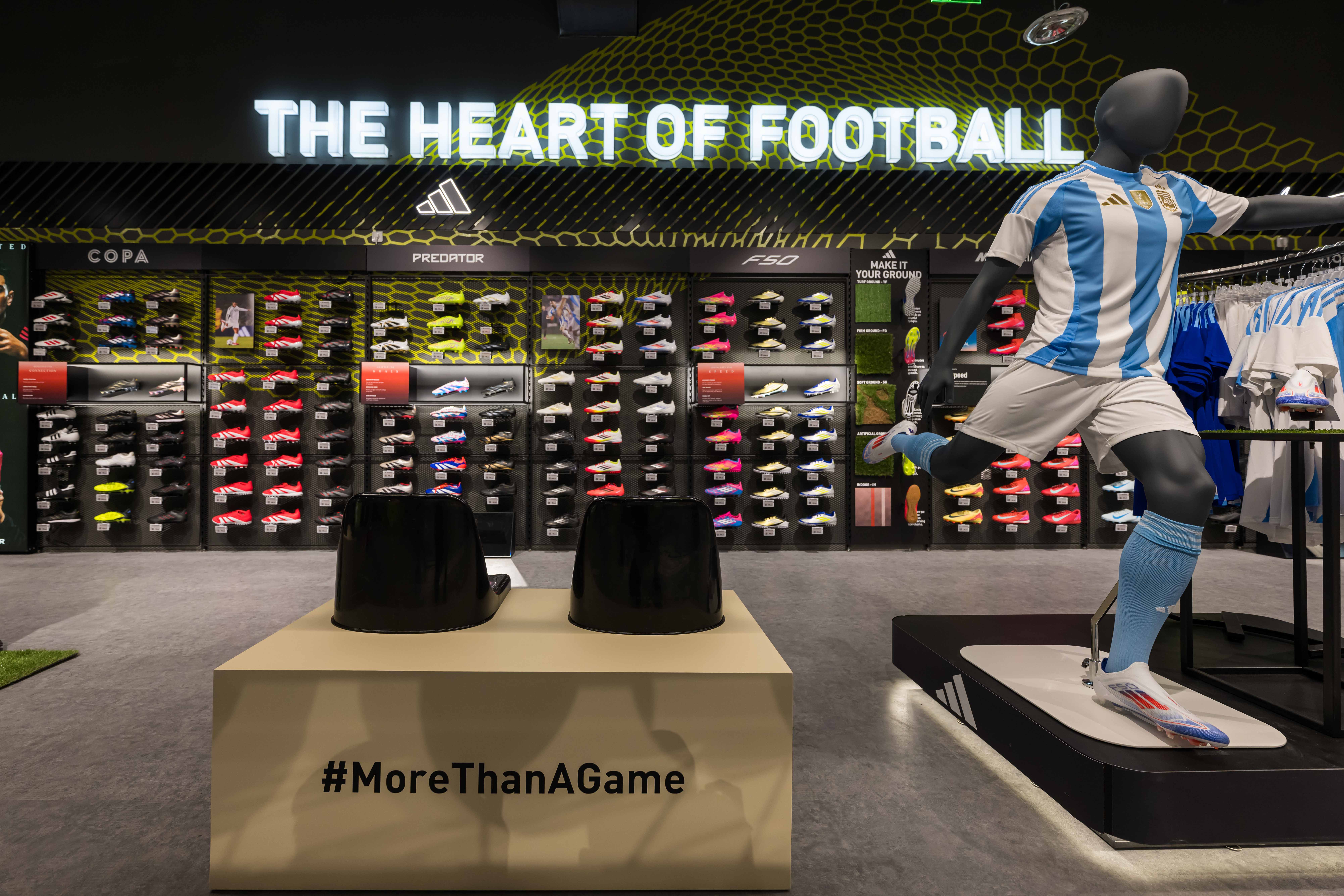 intersport football store athens