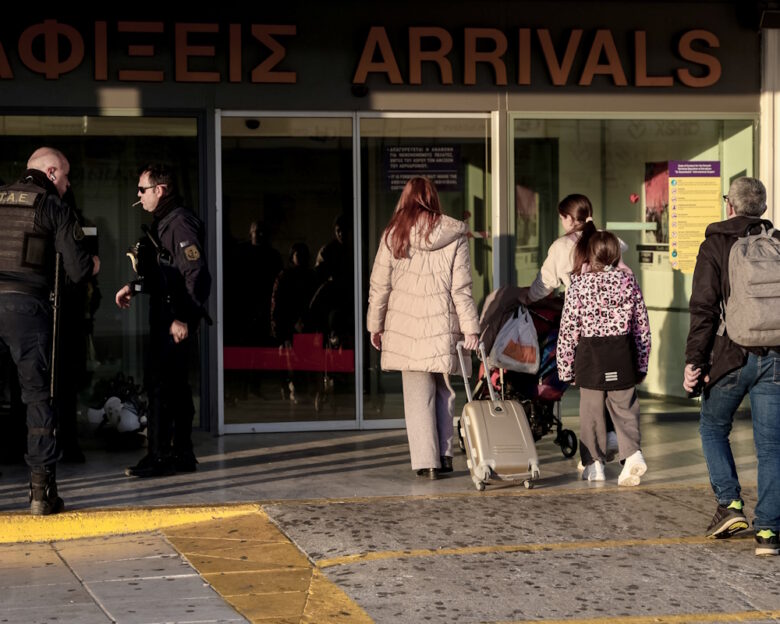 Αγρότες: Κλειστό το αεροδρόμιο Χανιών λόγω των κινητοποιήσεων – Μέχρι τις 11 το βράδυ οι πτήσεις στο «Ν. Καζαντζάκης» στο Ηράκλειο