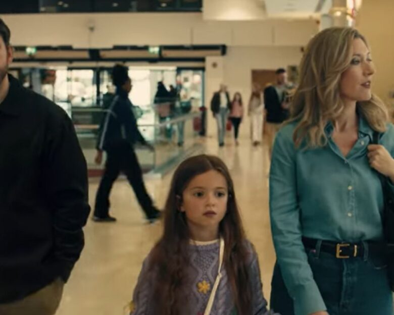 «Σταμάτα πριν ποστάρεις»: Η ιρλανδική καμπάνια – γροθιά για τον κίνδυνο του sharenting