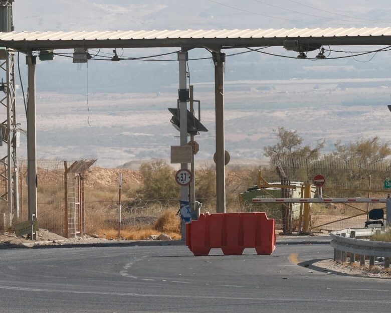 Το Ισραήλ ανοίγει ξανά το πέρασμα Άλενμπι με την Ιορδανία για την επανεκκίνηση της ανθρωπιστικής βοήθειας