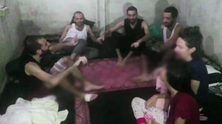 Το βίντεο με τους ομήρους που γιορτάζουν το Χανουκά