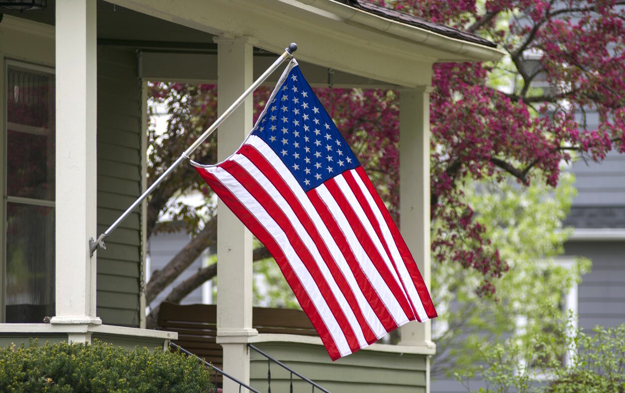 An American household has decided to mount their nations flag outside.
