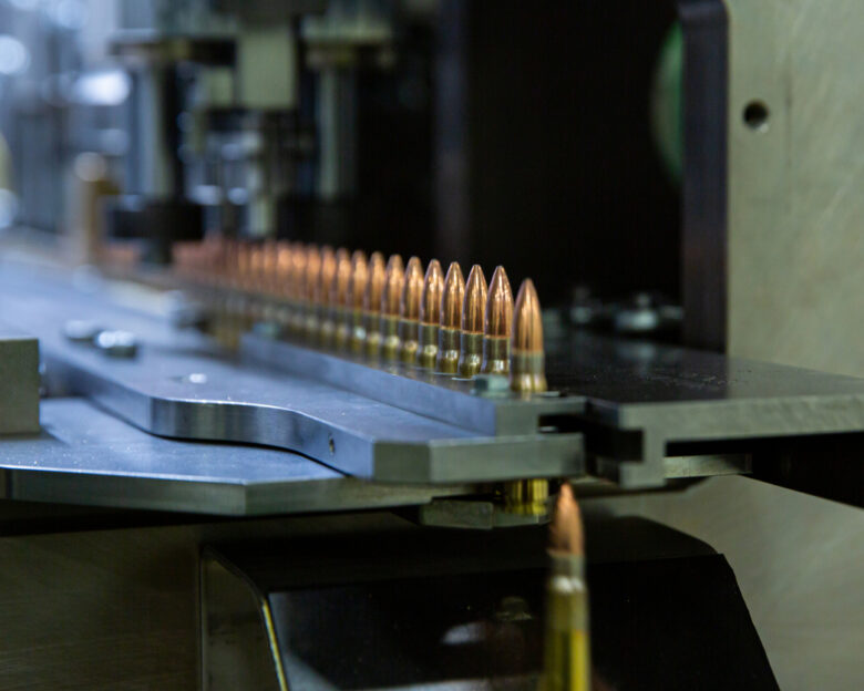 Οι παγκόσμιες πωλήσεις όπλων έφτασαν σε νέο ιστορικό υψηλό