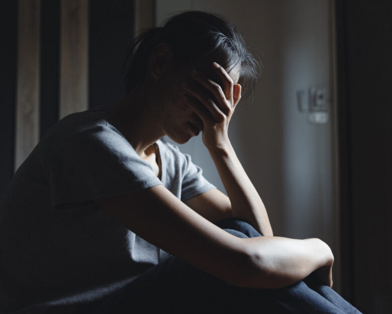 Ηράκλειο: 45χρονος κατηγορείται πως βίαζε μητέρα μπροστά στο παιδί της – Καταγγελία και για απόπειρα ανθρωποκτονίας