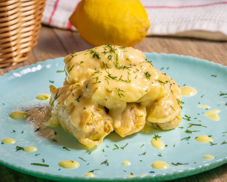 Συνταγή για λαχανοντολμάδες με κιμά στην γάστρα