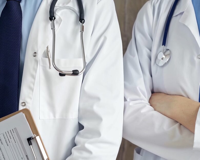 Ανανεώνονται οι συμβάσεις εργαζομένων άνω των 55 χρόνων στο ΕΣΥ – Τα 2 νέα προγράμματα στη ΔΥΠΑ