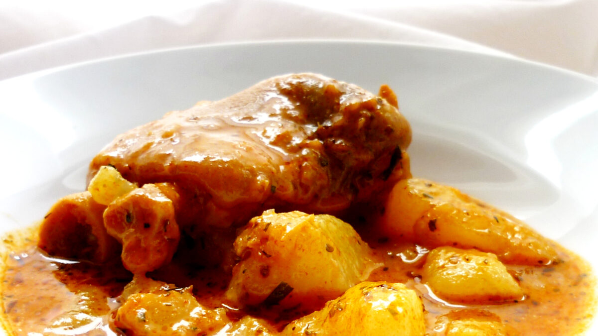 Pork leg stew with potato
