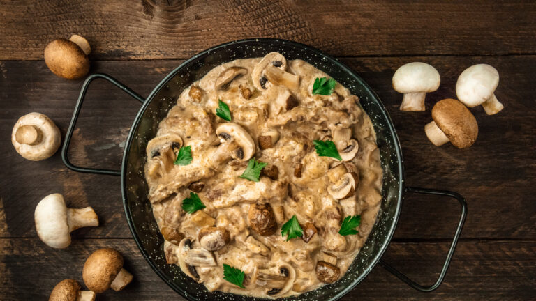 Μοσχαράκι στρογγανόφ