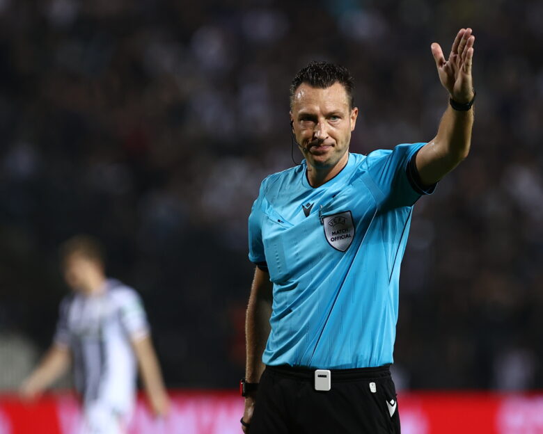 O Γερμανός Σβεν Γιαμπλόνσκι διαιτητής του Άρης – Ολυμπιακός