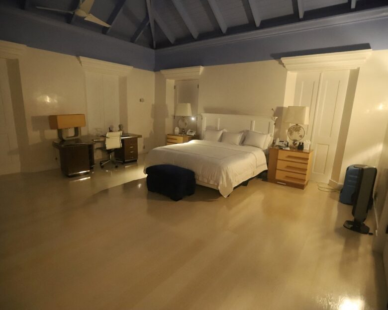 Τζέφρι Επστάιν: Στη δημοσιότητα φωτογραφίες από την έπαυλη κολαστήριο στο ιδιόκτητο νησί της Καραϊβικής