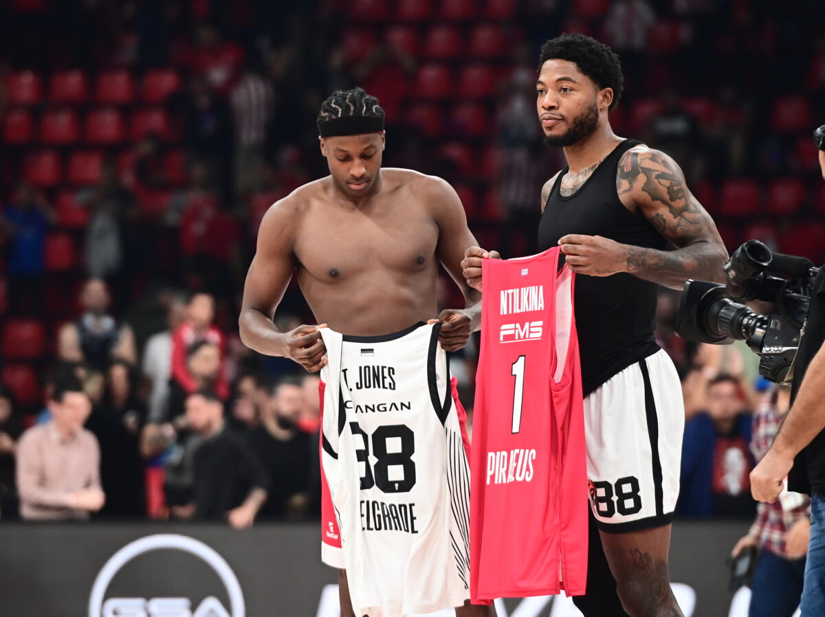 Ο Τζόουνς με τον Νιλικίνα