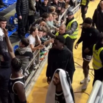 Οπαδός της Παρτιζάν επιτέθηκε λεκτικά στον Ταϊρίκ Τζόουνς