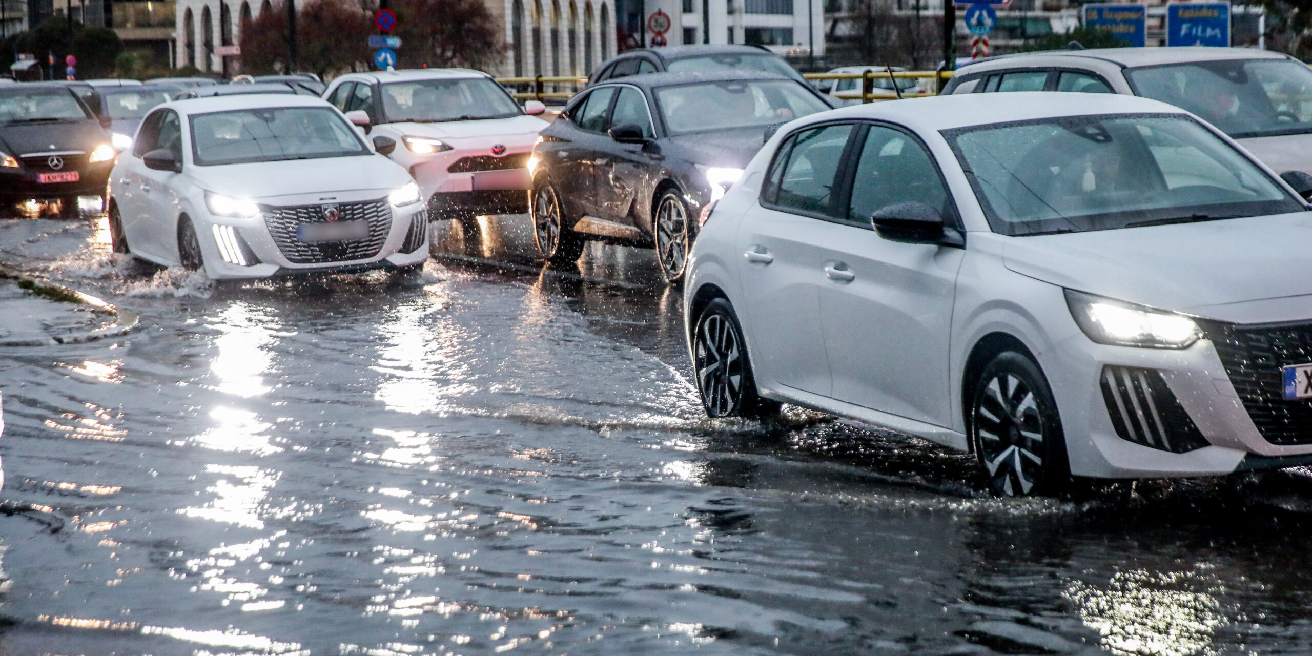 Ισχυρές βροχές και καταιγίδες