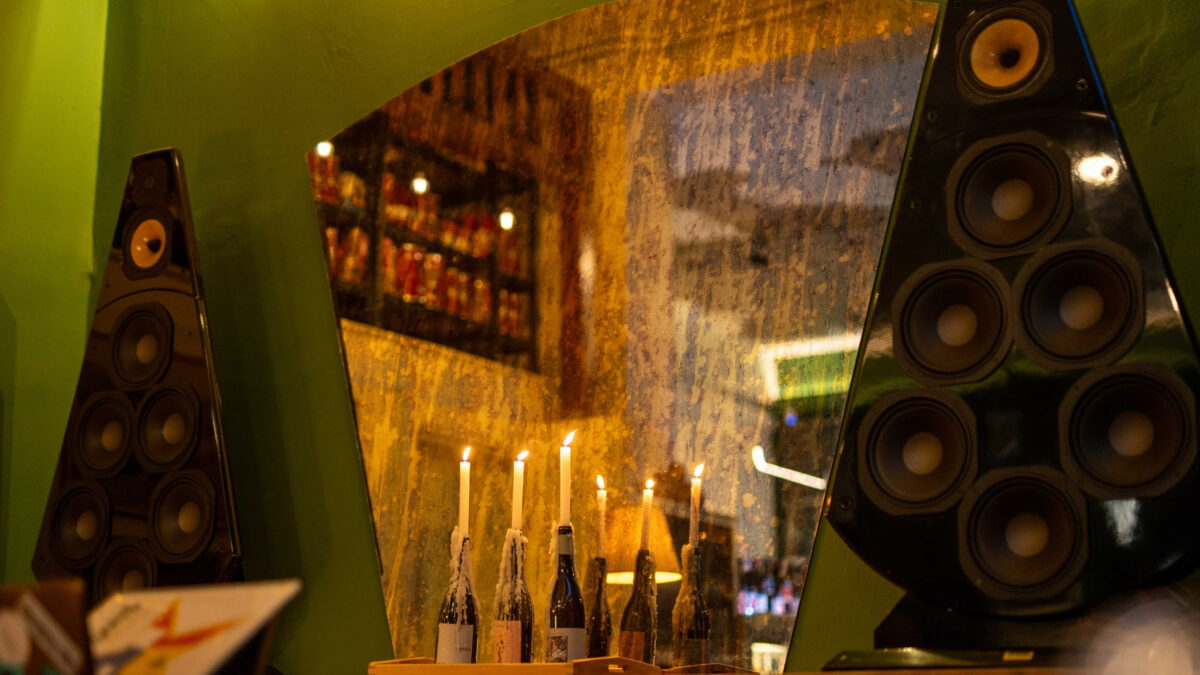 Η φιλόξενη σάλα στο Καπάνι