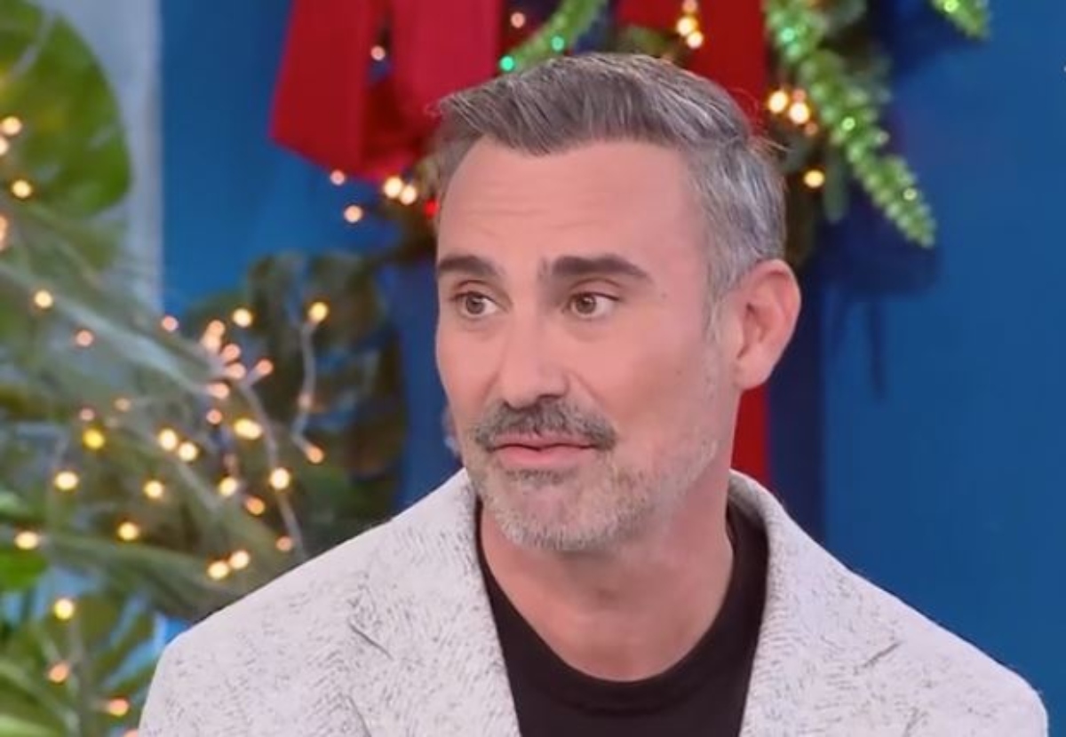 Γιώργος Καπουτζίδης