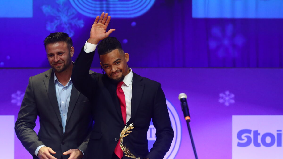 Ο Εμμανουήλ Καραλής στα βραβεία του ΠΣΑΤ (ΜΑΡΚΟΣ ΧΟΥΖΟΥΡΗΣ