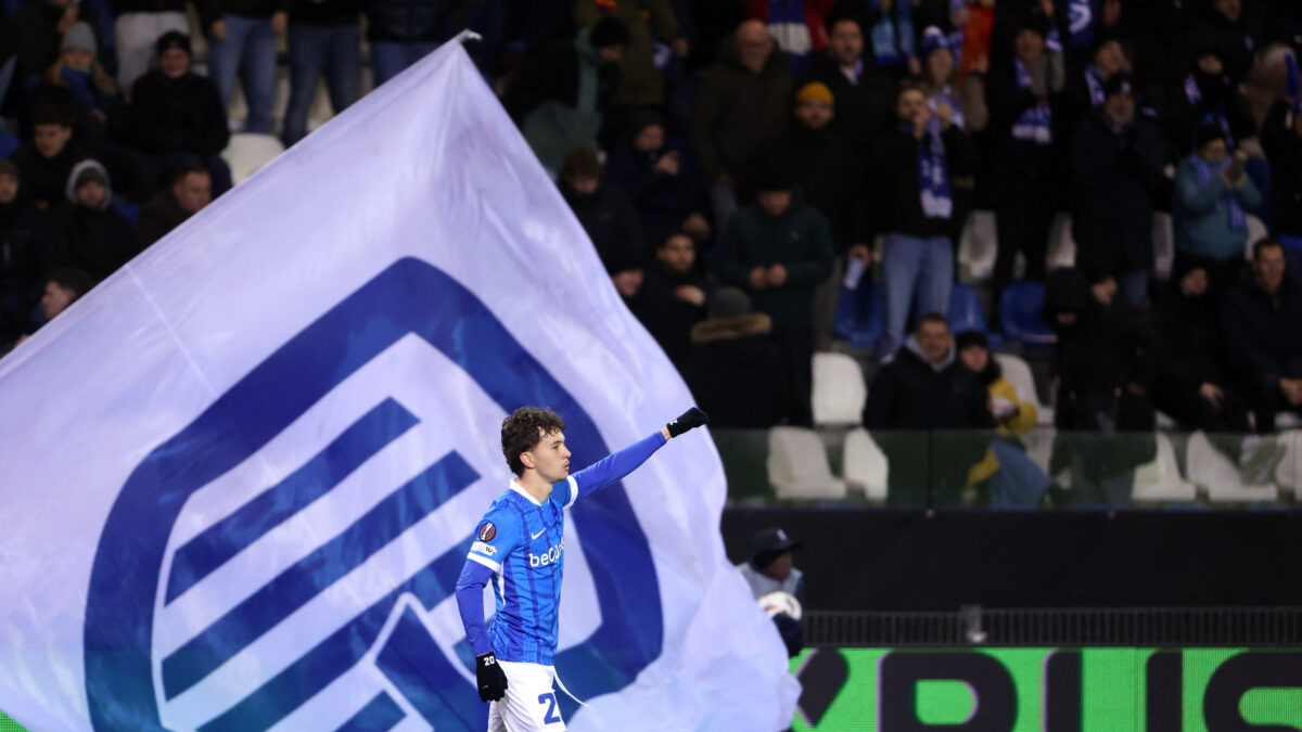 Ο Κωνσταντίνος Καρέτσας με τη φανέλα της Γκενκ