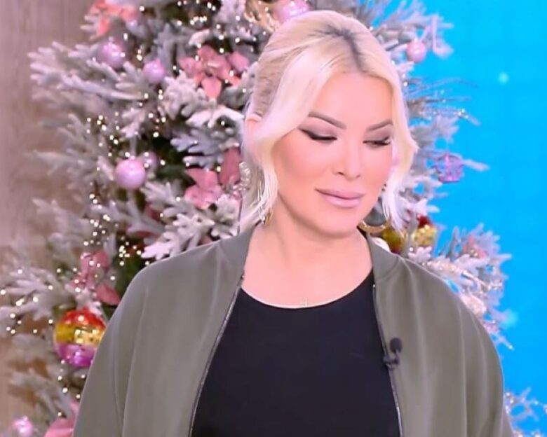 Η Κατερίνα Καινούργιου αυτοτρολάρεται: Θέλω να αποφύγω να πω χρόνια πολλά στη Βαρβάρα, είναι δύσκολη λέξη