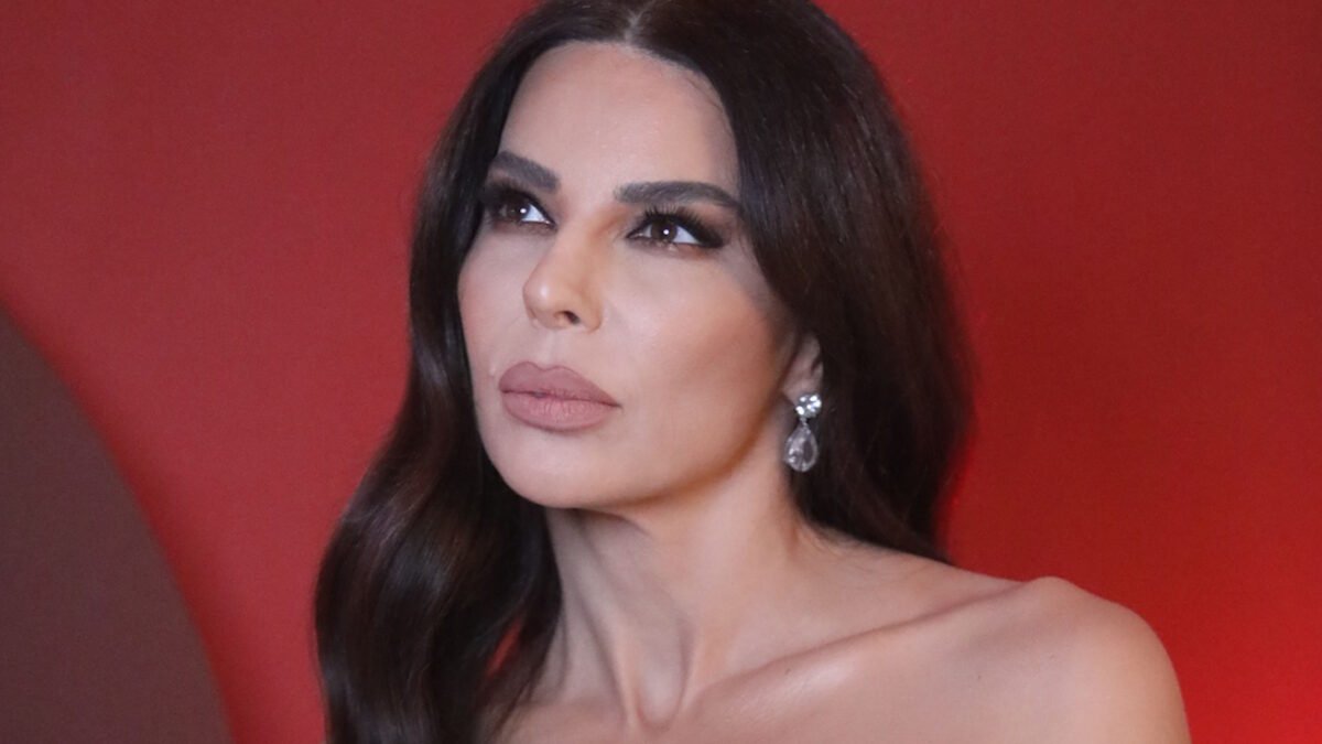 Κέλλυ Κελεκίδου