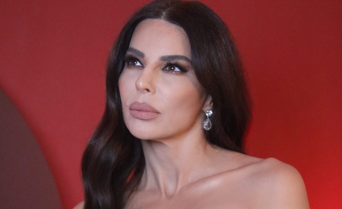 Κέλλυ Κελεκίδου