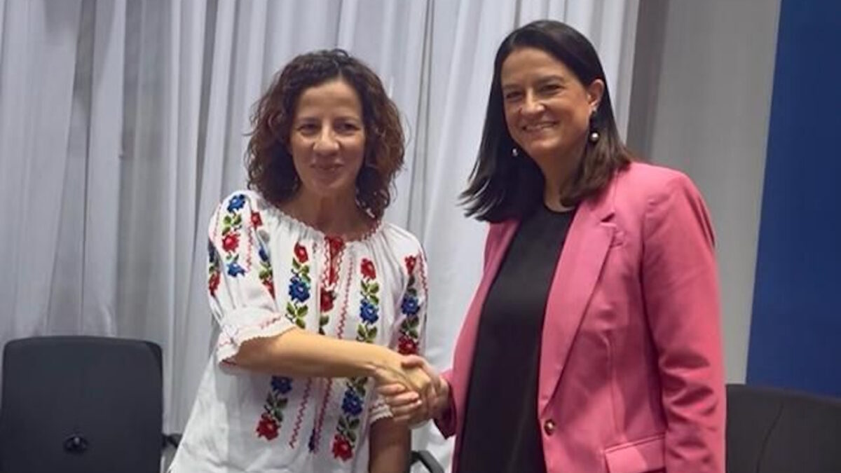 Η Roxana Minzatu και η Νίκη Κεραμέως